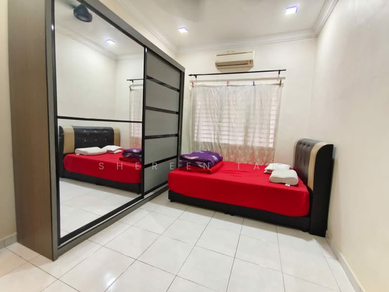 1-storey Terraced House for Sale in Port Klang (Pelabuhan Klang) (Selangor) - Shereen Tan - Bedroom - PropertyGuru.com.my