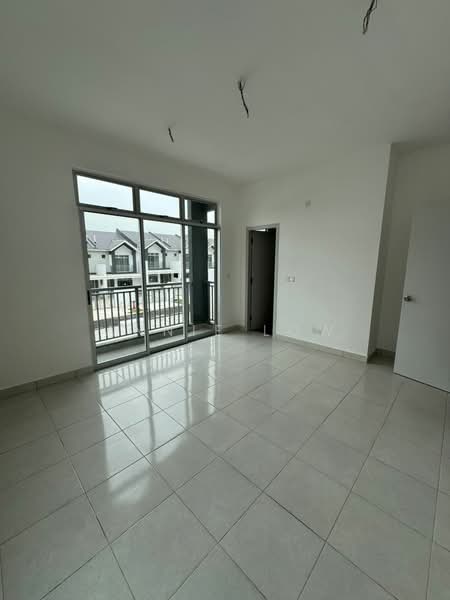 Meridin East untuk Untuk Dijual - RM 590,000, Mac 2026 - Living Room - PropertyGuru.com.my