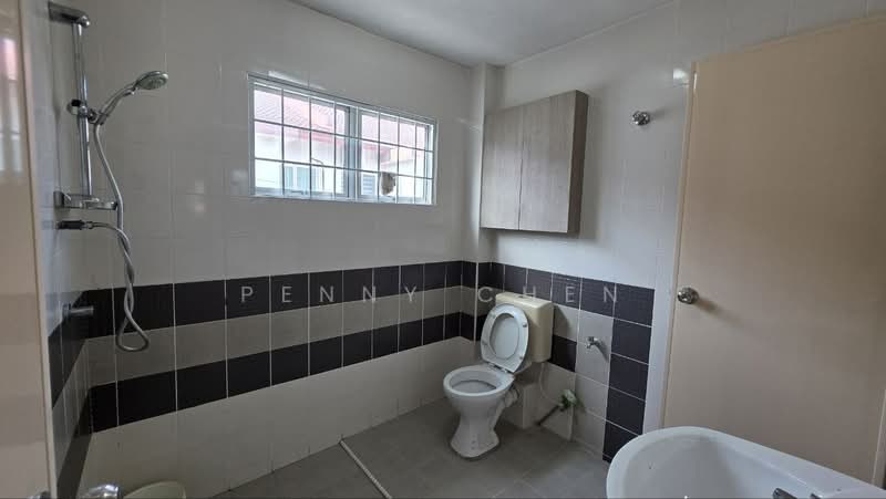 2-storey Terraced House for Rent in Seri Margosa (Ipoh) - PENNY CHEN - Bathroom - PropertyGuru.com.my