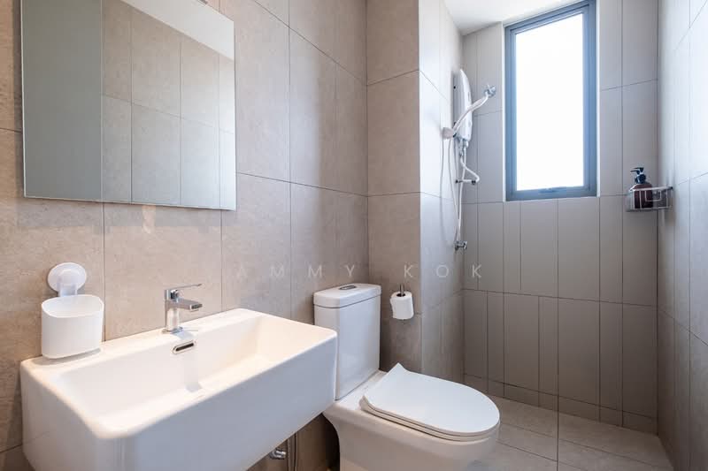 Kenwingston Platz untuk Untuk Disewa - RM 2,200 /bulan, Mac 2026 - Bathroom - PropertyGuru.com.my