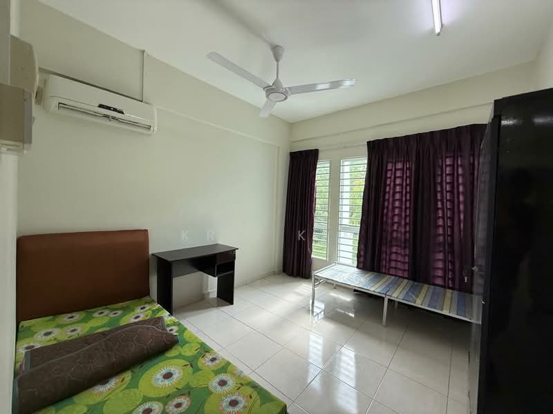 Apartment for Sale at Bayu 1 Residence - Kris Kim - Bedroom - PropertyGuru.com.my