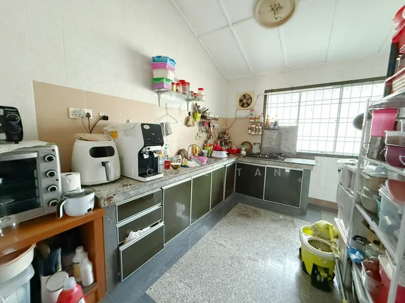 2-storey Terraced House for Sale in Taman Perling (Perling) - Nicole Tan - Kitchen - PropertyGuru.com.my
