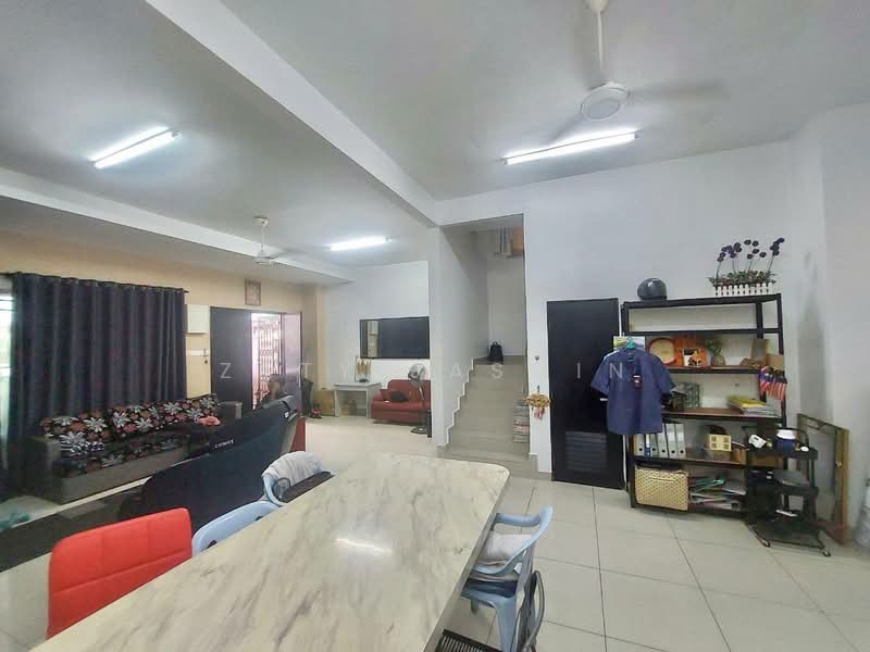 Bandar Damai Perdana untuk Untuk Dijual - RM 1,100,000, Mac 2026 - Living Room - PropertyGuru.com.my