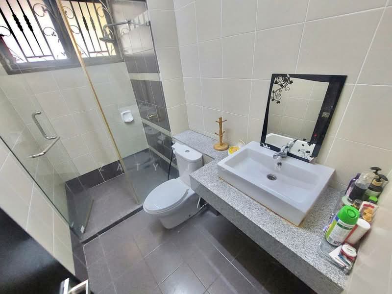 Bandar Damai Perdana untuk Untuk Dijual - RM 1,100,000, Mac 2026 - Bathroom - PropertyGuru.com.my
