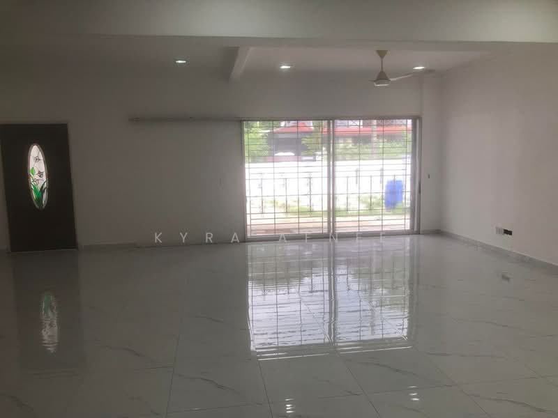 Semi-Detached House for Sale in Kajang (Selangor) - Kyra Afnee - Living Room - PropertyGuru.com.my