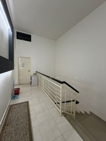 Cluster House for Sale in Taman Seri Austin (Tebrau) - William Tay - Corridor - PropertyGuru.com.my