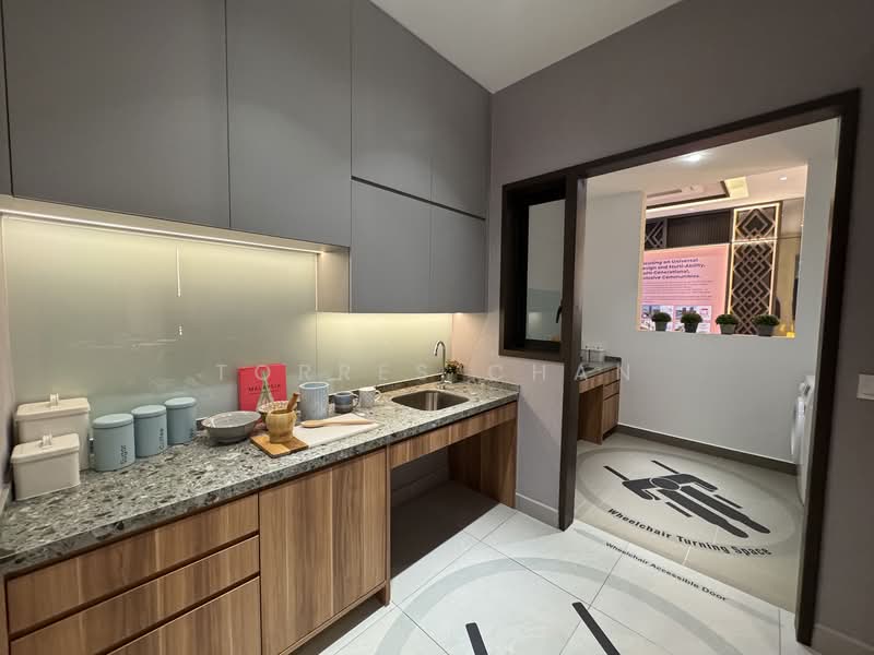 Condominium for Sale at Erat Residence - Torres Chan - Kitchen - PropertyGuru.com.my