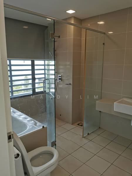 Mirage By The Lake untuk Untuk Disewa - RM 2,200 /bulan, Mac 2026 - Bathroom - PropertyGuru.com.my