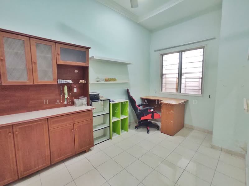 2-storey Terraced House for Sale in Taman Puncak Saujana (Kajang) - Haslinda Ahmad Razali - Study - PropertyGuru.com.my