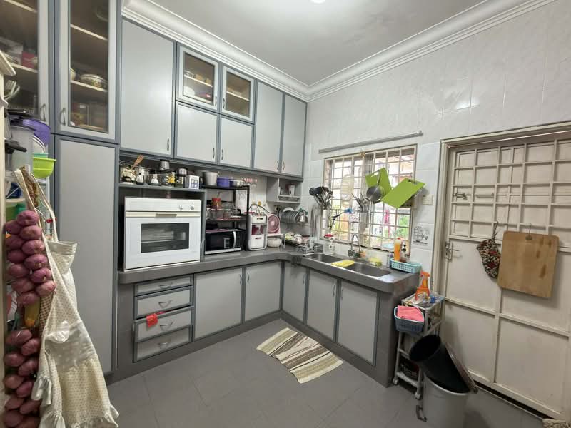 Semi-Detached House for Sale in Ayer Keroh (Melaka) - Yeong . - Kitchen - PropertyGuru.com.my