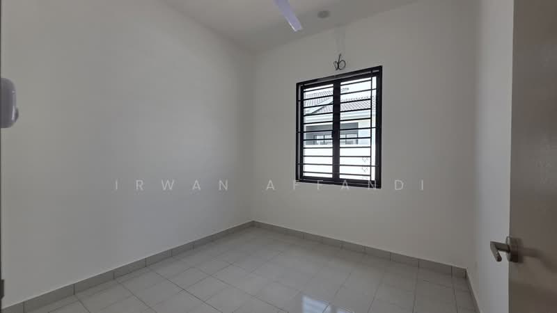 NEW UNIT RENOVATED Single Storey SEMI D Sek 29 Shah Alam untuk Untuk Disewa - RM 1,800 /bulan, Mac 2026 - Interior - PropertyGuru.com.my