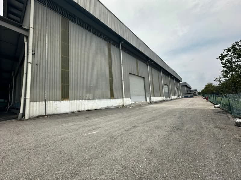 Factory for Rent in Puchong (Selangor) - CW Kong - Exterior - PropertyGuru.com.my