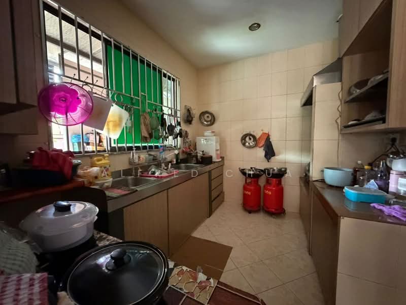Bungalow for Sale in Kuching (Sarawak) - Alfred Chua - Kitchen - PropertyGuru.com.my