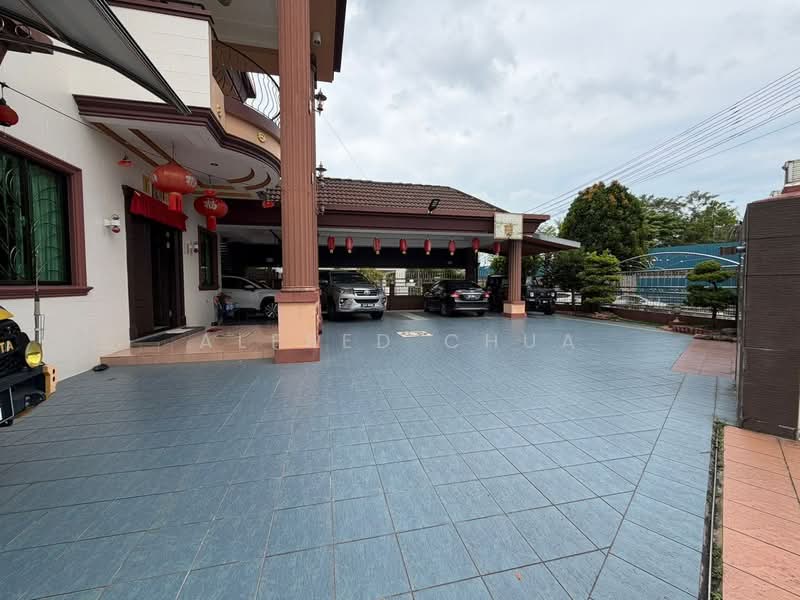 Bungalow for Sale in Kuching (Sarawak) - Alfred Chua - Exterior - PropertyGuru.com.my