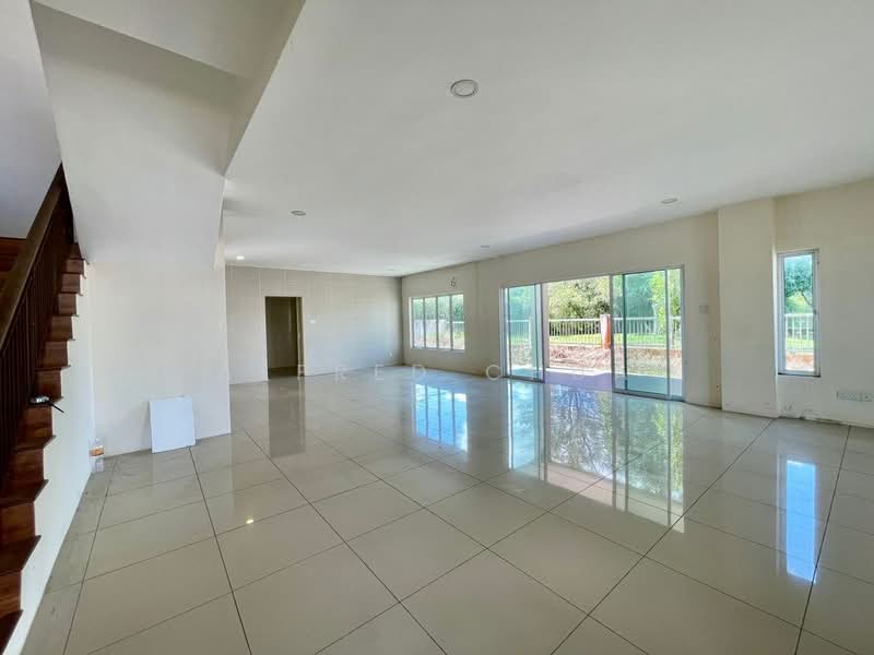 Semi-Detached House for Sale in Tabuan Tranquility (Kuching) - Alfred Chua - Living Room - PropertyGuru.com.my