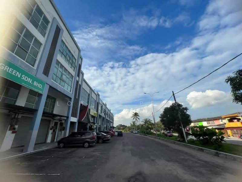 Shop / Office for Sale in Taman Pasir Putih (Pasir Gudang) - Loh Lee Peng - Exterior - PropertyGuru.com.my