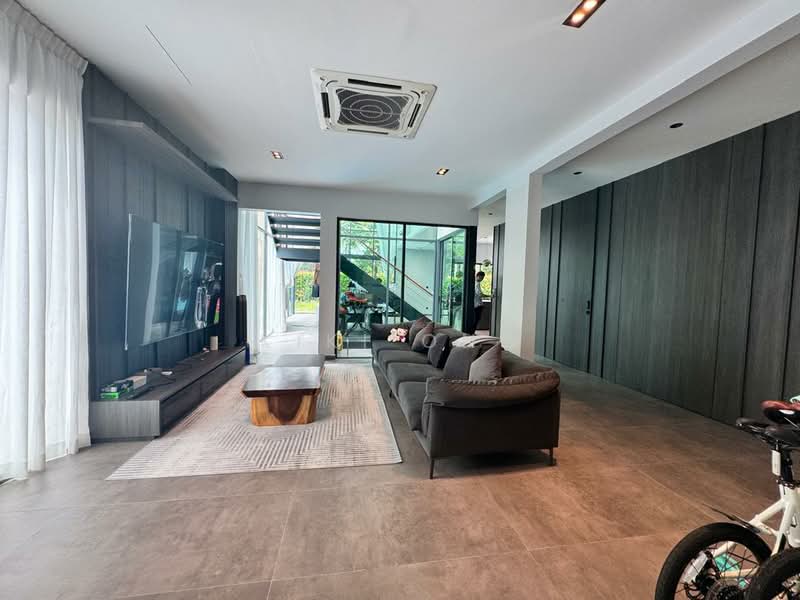 Bungalow for Sale in Leisure Farm (Gelang Patah) - Kiki Ong - Living Room - PropertyGuru.com.my