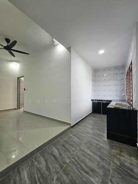 Taman Johor Jaya untuk Untuk Dijual - RM 849,000, Mac 2026 - Kitchen - PropertyGuru.com.my
