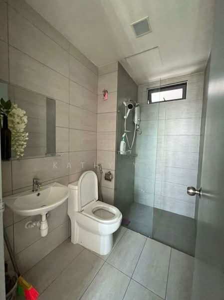 KL Traders Square untuk Untuk Disewa - RM 2,500 /bulan, Mac 2026 - Bathroom - PropertyGuru.com.my