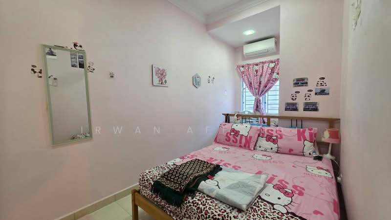 2-storey Terraced House for Sale in Bandar Saujana Putra (Tanjong Duabelas) - Irwan Affandi - Bedroom - PropertyGuru.com.my