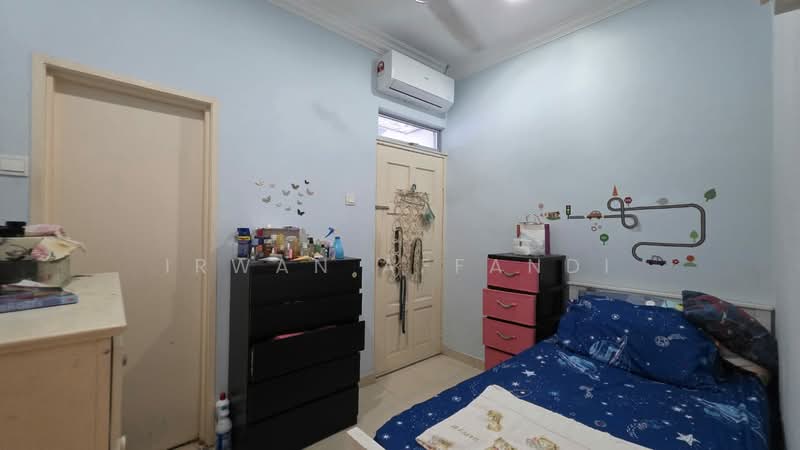 2-storey Terraced House for Sale in Bandar Saujana Putra (Tanjong Duabelas) - Irwan Affandi - Bedroom - PropertyGuru.com.my