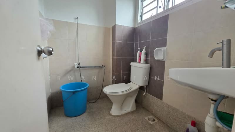 2-storey Terraced House for Sale in Bandar Saujana Putra (Tanjong Duabelas) - Irwan Affandi - Bathroom - PropertyGuru.com.my