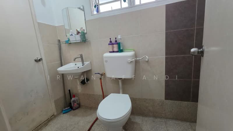 2-storey Terraced House for Sale in Bandar Saujana Putra (Tanjong Duabelas) - Irwan Affandi - Bathroom - PropertyGuru.com.my