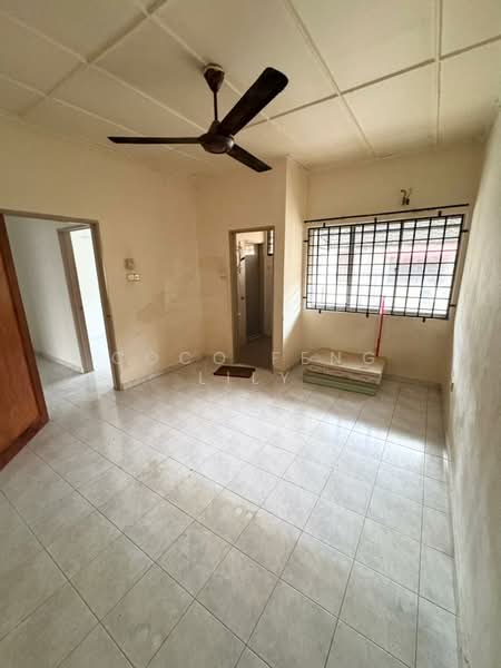 2-storey Terraced House for Sale in Bandar Baru Permas Jaya (Permas Jaya) - Coco Feng Lily - Living Room - PropertyGuru.com.my