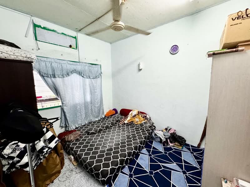 Taman Mulia Jaya untuk Untuk Dijual - RM 135,000, Mac 2026 - Bedroom - PropertyGuru.com.my