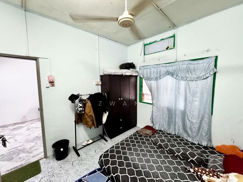 Taman Mulia Jaya untuk Untuk Dijual - RM 135,000, Mac 2026 - Bedroom - PropertyGuru.com.my