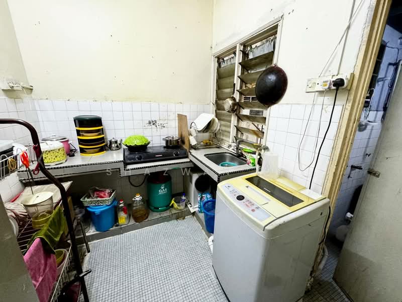 Taman Mulia Jaya untuk Untuk Dijual - RM 135,000, Mac 2026 - Kitchen - PropertyGuru.com.my