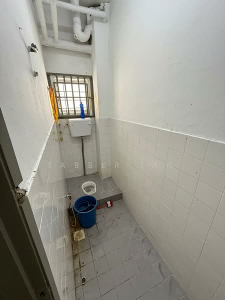 Kedai / Pejabat untuk Disewa di Taman Sri Rampai (Wangsa Maju) - Tabber Tan - Bathroom - PropertyGuru.com.my