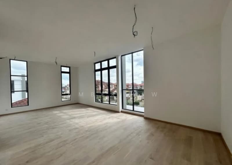 Semi-Detached House for Sale in Taman Perling (Perling) - Amber Hew - Living Room - PropertyGuru.com.my