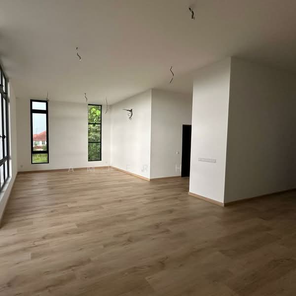 Semi-Detached House for Sale in Taman Perling (Perling) - Amber Hew - Living Room - PropertyGuru.com.my