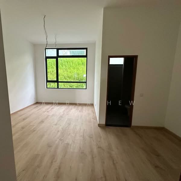 Semi-Detached House for Sale in Taman Perling (Perling) - Amber Hew - Interior - PropertyGuru.com.my