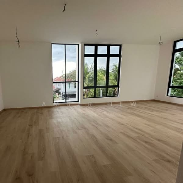 Semi-Detached House for Sale in Taman Perling (Perling) - Amber Hew - Interior - PropertyGuru.com.my