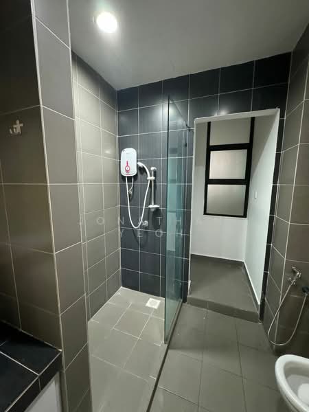 Hedgeford 10 Residences untuk Untuk Dijual - RM 358,000, Mac 2026 - Bathroom - PropertyGuru.com.my