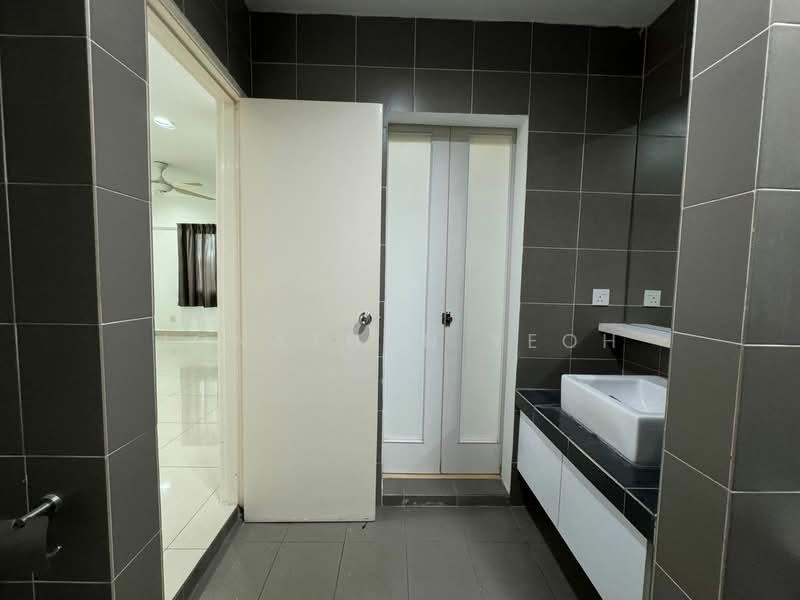 Hedgeford 10 Residences untuk Untuk Dijual - RM 358,000, Mac 2026 - Bathroom - PropertyGuru.com.my