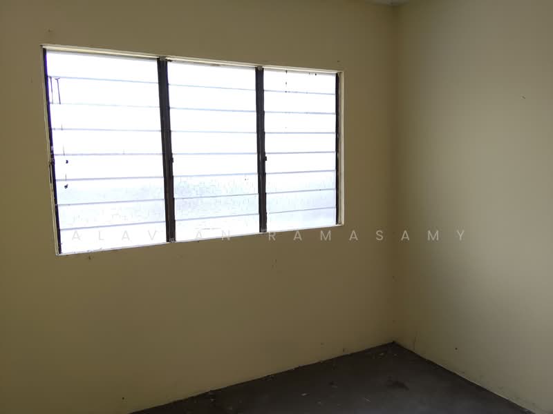 Flat PKNS Section 17 Shah Alam untuk Untuk Dijual - RM 169,000, Mac 2026 - Interior - PropertyGuru.com.my