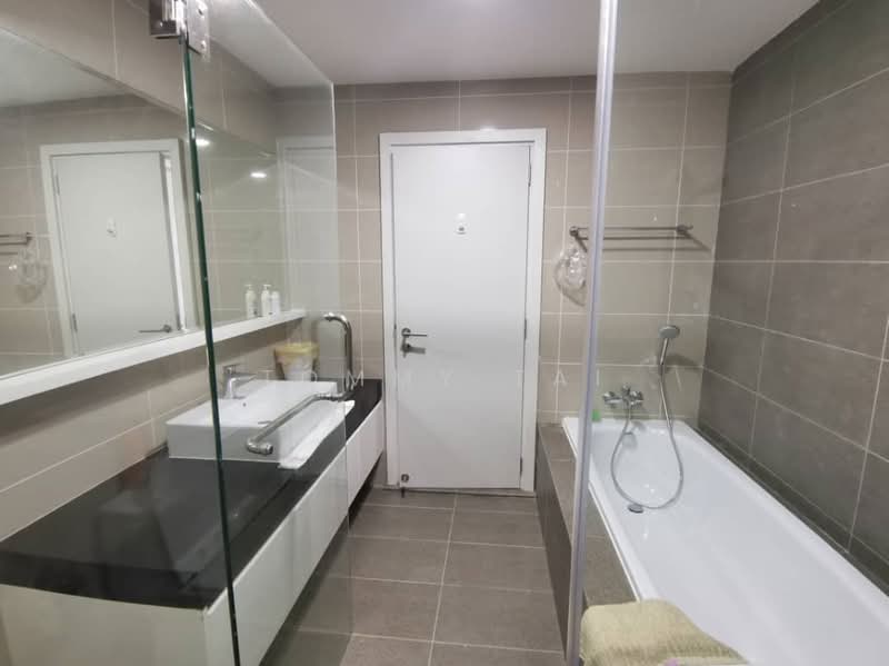 Iskandar Residences untuk Untuk Disewa - RM 2,900 /bulan, Mac 2026 - Bathroom - PropertyGuru.com.my