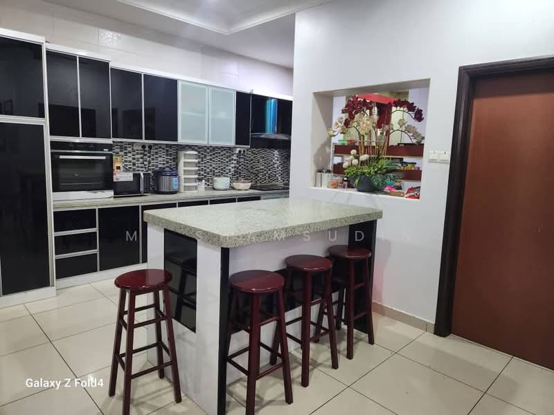 Taman Pulai Bayu untuk Untuk Dijual - RM 1,300,000, Mac 2026 - Kitchen - PropertyGuru.com.my
