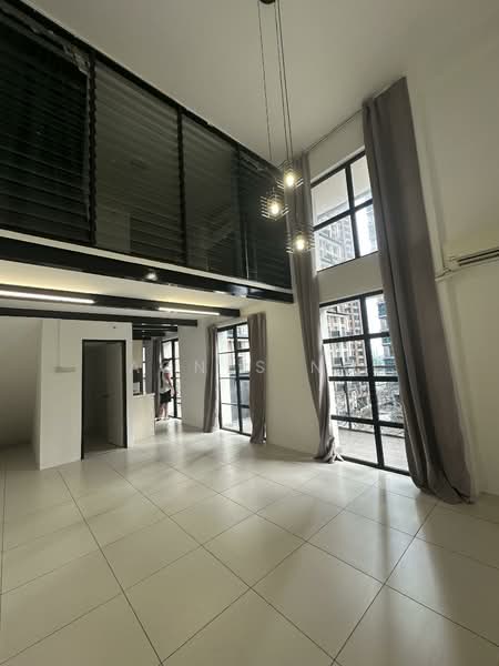 SOHO @ Empire City untuk Untuk Disewa - RM 1,300 /bulan, Mac 2026 - Living Room - PropertyGuru.com.my