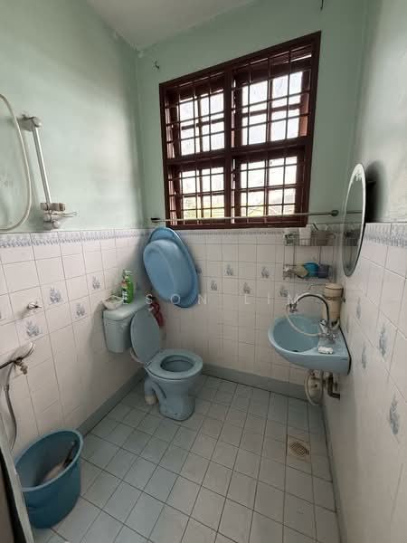 Taman Bayu Perdana untuk Untuk Dijual - RM 599,000, Mac 2026 - Bathroom - PropertyGuru.com.my
