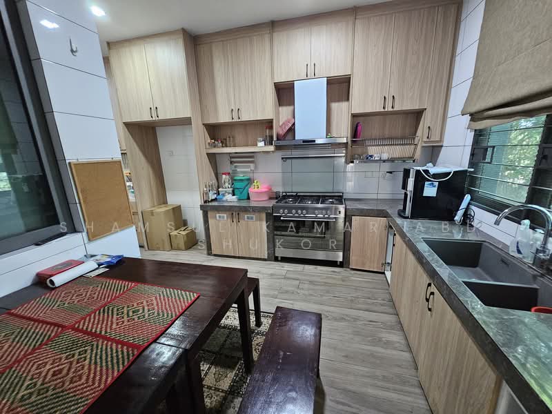 The Brymwood @ Saujana Impian untuk Untuk Dijual - RM 1,800,000, Mac 2026 - Kitchen - PropertyGuru.com.my