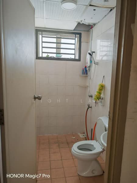 Nusa Perdana Serviced Apartment untuk Untuk Disewa - RM 1,800 /bulan, Mac 2026 - Bathroom - PropertyGuru.com.my