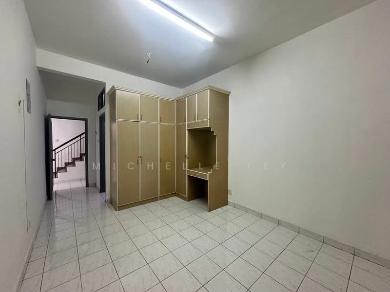 1.5-storey Terraced House for Sale in Taman Pelangi Indah (Ulu Tiram) - Michelle Tey - Interior - PropertyGuru.com.my