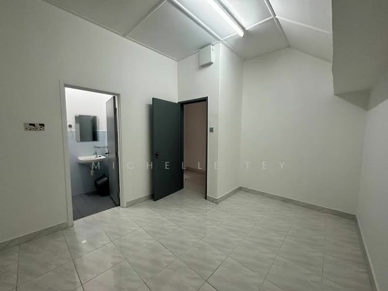 1.5-storey Terraced House for Sale in Taman Pelangi Indah (Ulu Tiram) - Michelle Tey - PropertyGuru.com.my