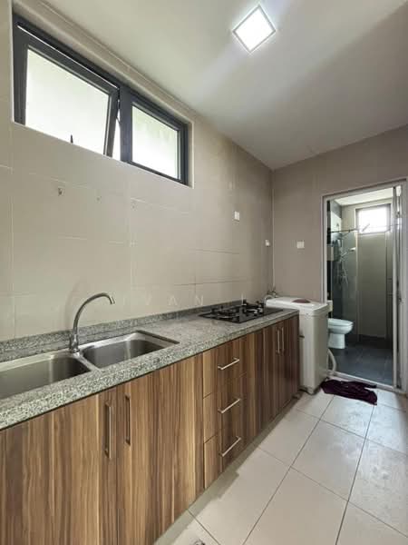 D'Secret Garden (Pangsapuri Kempas Indah) untuk Untuk Disewa - RM 1,799 /bulan, Mac 2026 - Kitchen - PropertyGuru.com.my