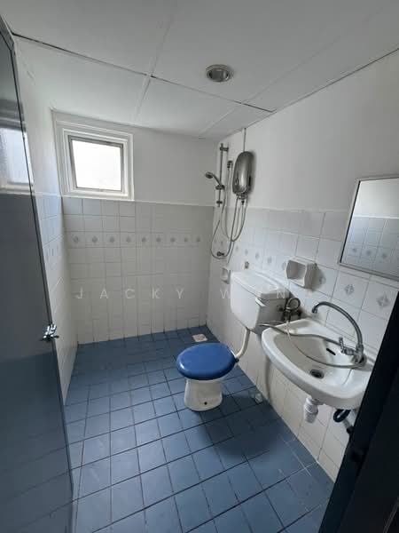 Condominium for Rent at Pantai Hillpark 5 - Jacky Wong - Bathroom - PropertyGuru.com.my