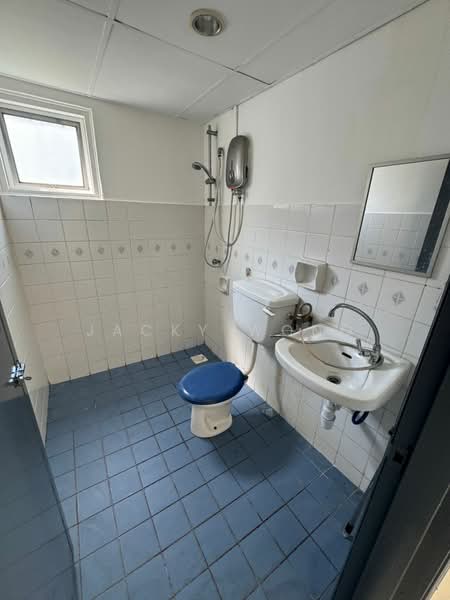 Condominium for Rent at Pantai Hillpark 5 - Jacky Wong - Bathroom - PropertyGuru.com.my